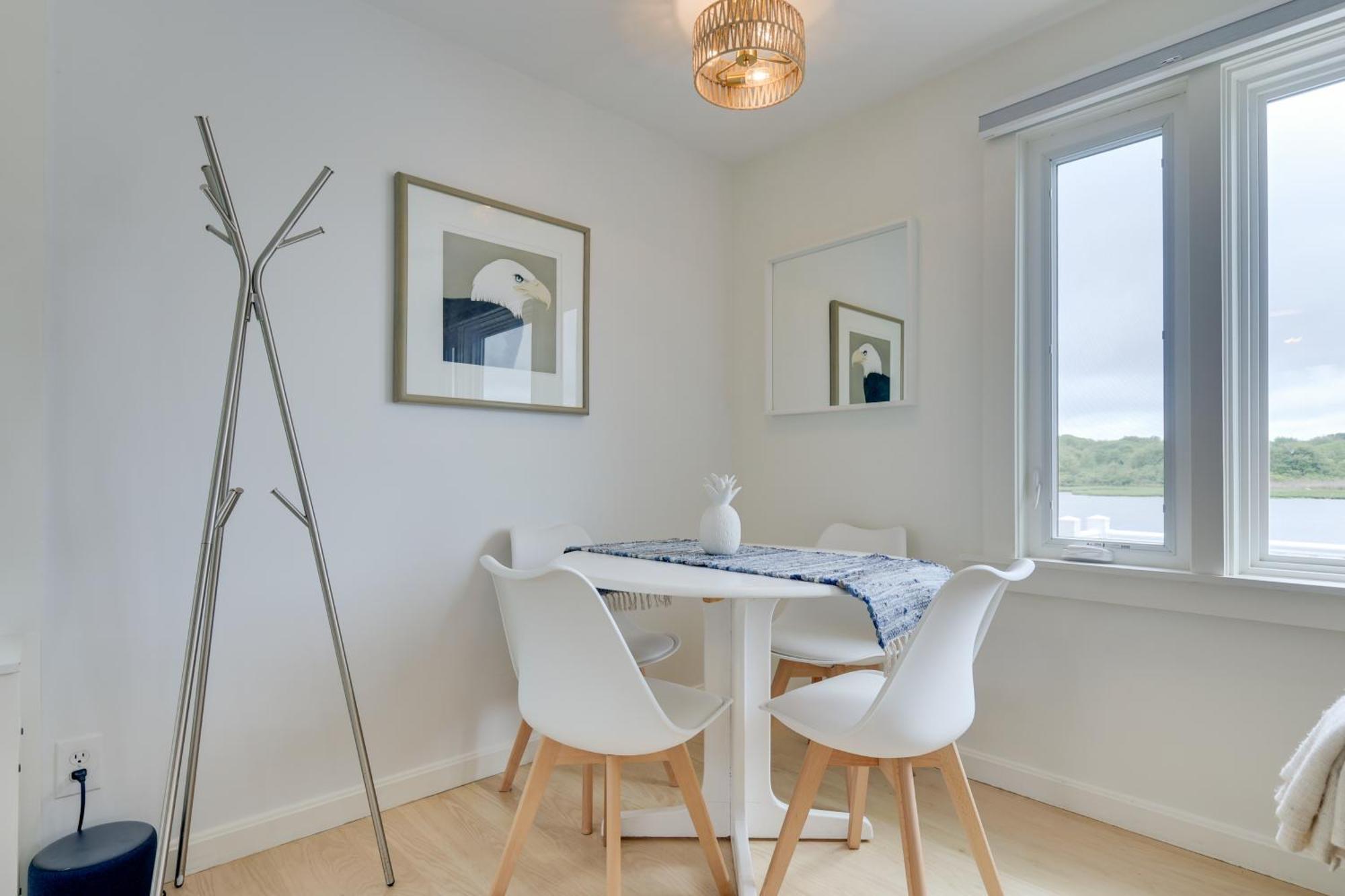 Cozy Narragansett Cottage With Dock And Outdoor Shower Екстериор снимка